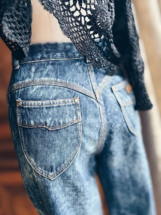 One-of-a-Kind (OOAK) Vintage Gitano Hand-Stenciled Lace Jeans - Picture 5 of 16